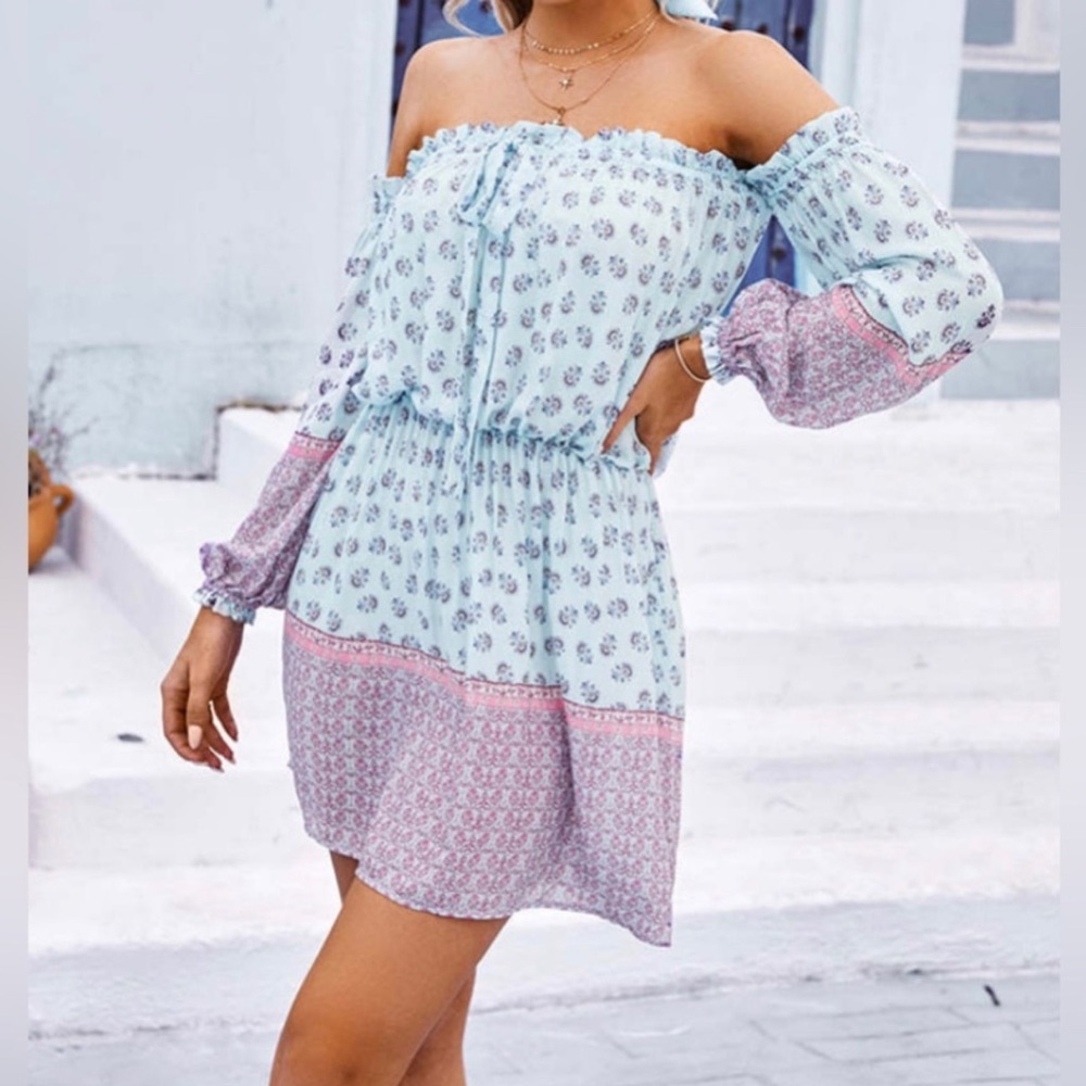 Cupshe Small Floral Off-Shoulder Dress in Blue and Pink